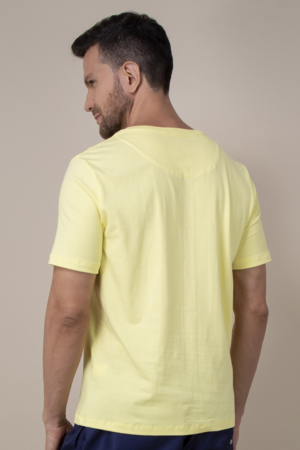 Camiseta Adulto Careca Regular Fit Amarelo Claro com Bordado no Peito